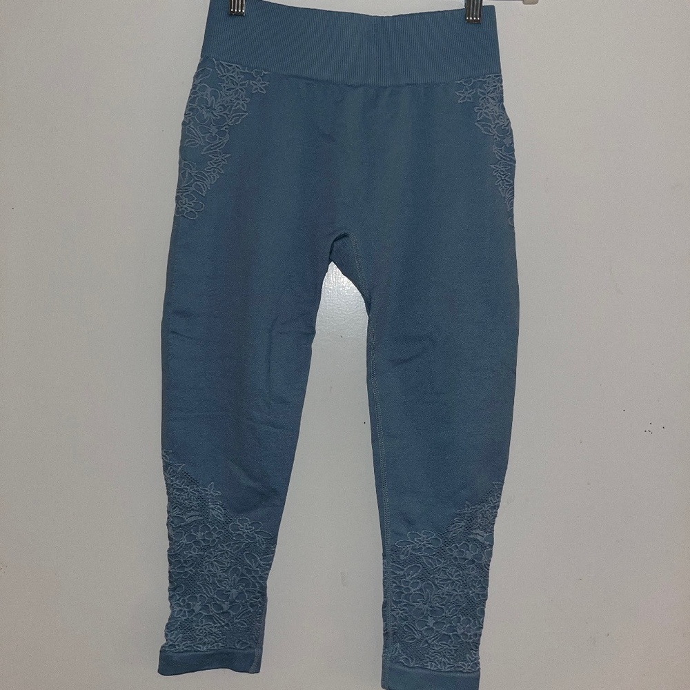 Fabletics Blue Ankle Length Leggings